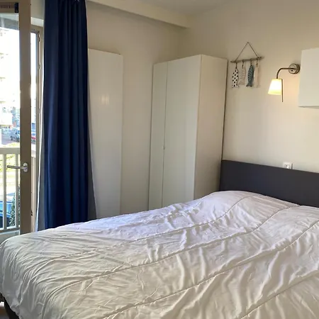 In Near The Nieuport