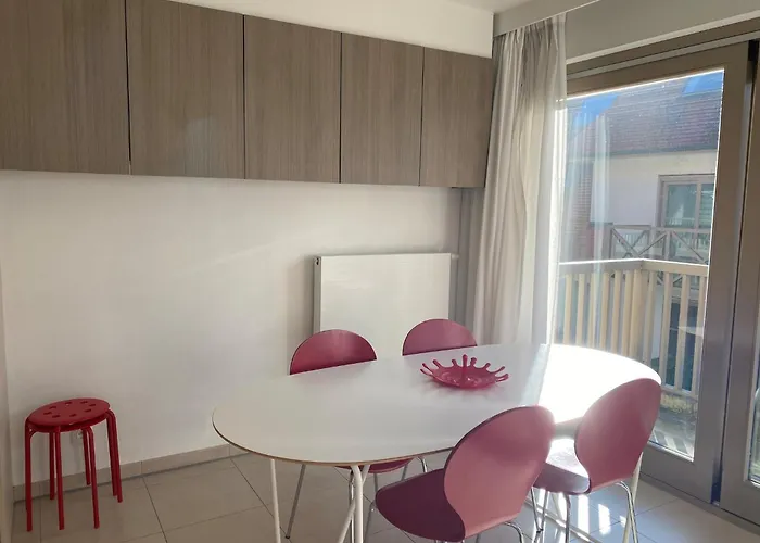 In Near The アパート ニーウポールト