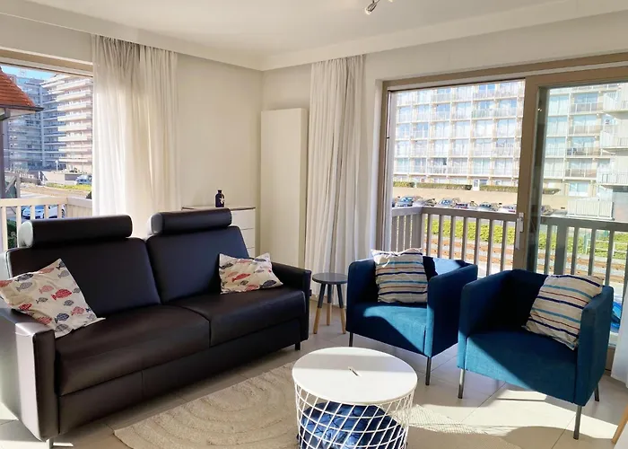 In Near The * ニーウポールト